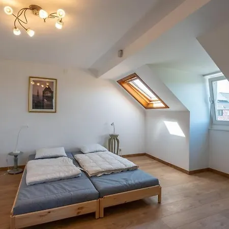 Сasa de vacaciones Charming House With Garden De Haan
