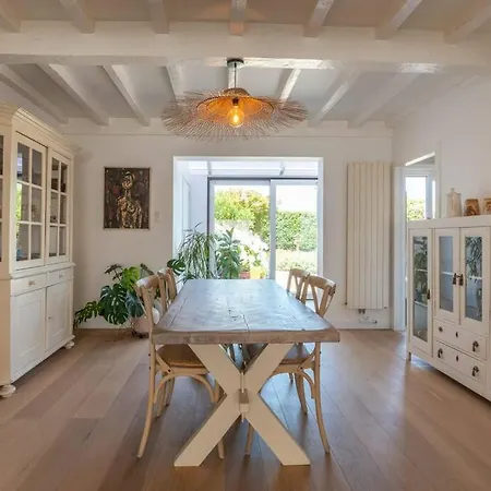 Charming House With Garden *